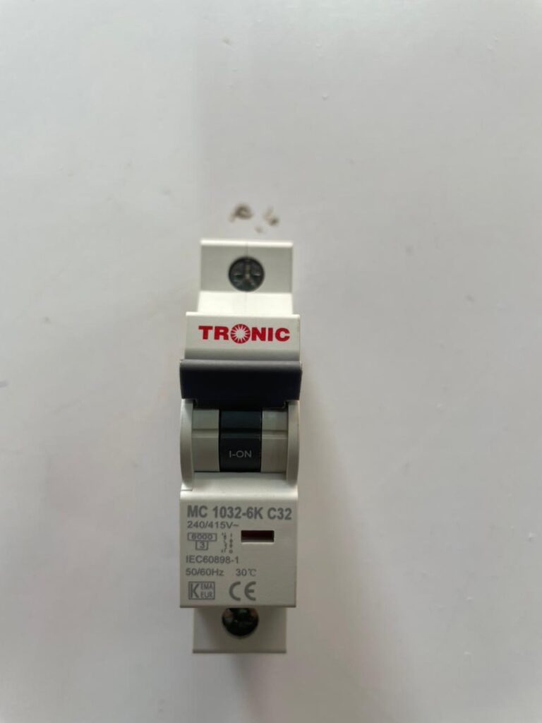 circuit breaker tronic c32